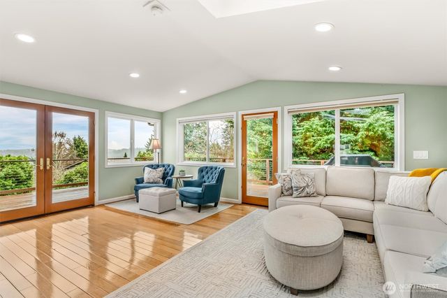 6439 NE 188th Street, Kenmore, WA 98028