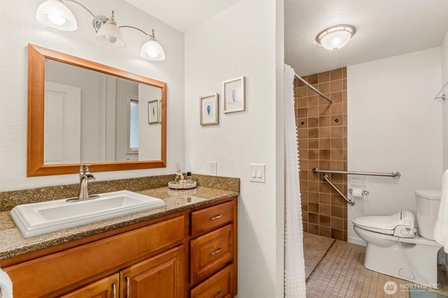 6439 NE 188th Street, Kenmore, WA 98028