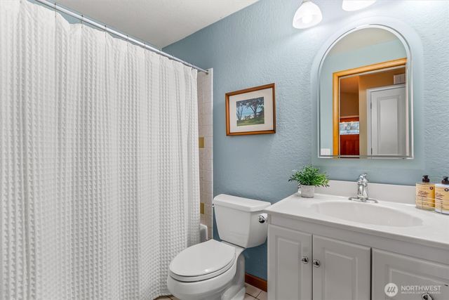 6439 NE 188th Street, Kenmore, WA 98028