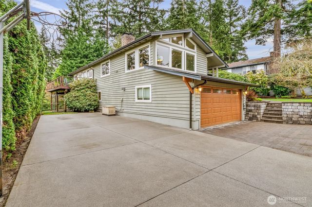 6439 NE 188th Street, Kenmore, WA 98028