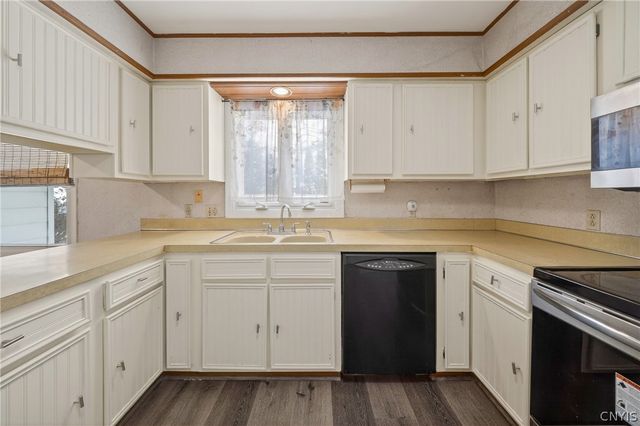 41 North Pollard Drive, Fulton, NY 13069