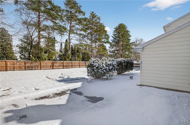 41 North Pollard Drive, Fulton, NY 13069