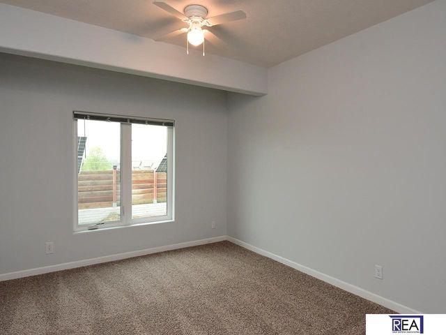 10509 Hillcrest Drive, La Vista, NE 68128