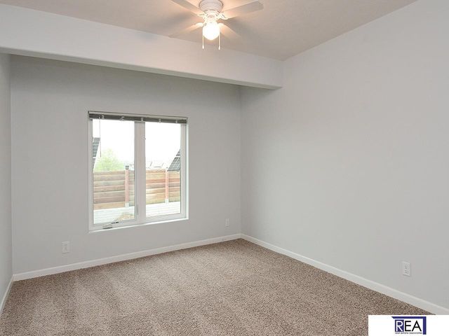 10509 Hillcrest Drive, La Vista, NE 68128