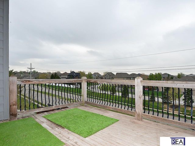 10509 Hillcrest Drive, La Vista, NE 68128