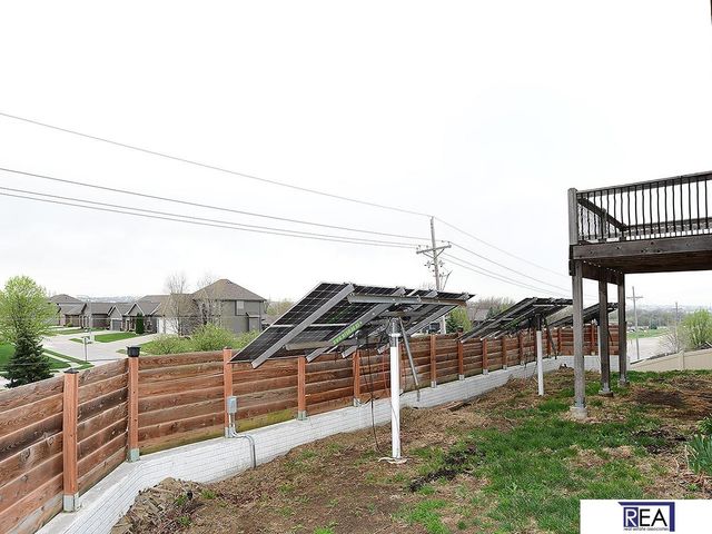 10509 Hillcrest Drive, La Vista, NE 68128