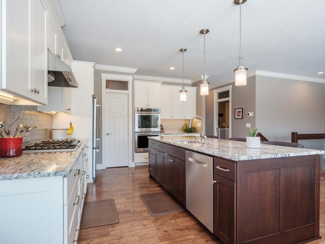 2482 Fieldstone Road SW, Rochester, MN 55902