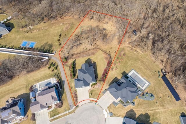 2482 Fieldstone Road SW, Rochester, MN 55902