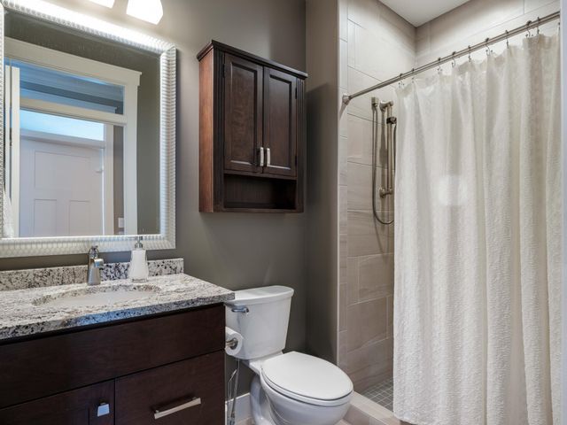 2482 Fieldstone Road SW, Rochester, MN 55902