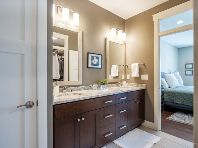 2482 Fieldstone Road SW, Rochester, MN 55902