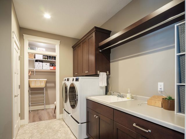 2482 Fieldstone Road SW, Rochester, MN 55902