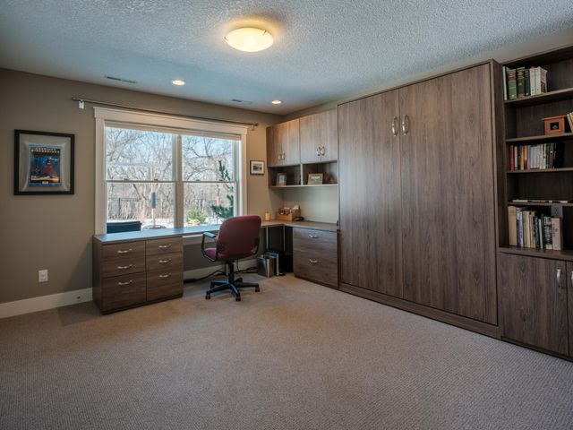 2482 Fieldstone Road SW, Rochester, MN 55902