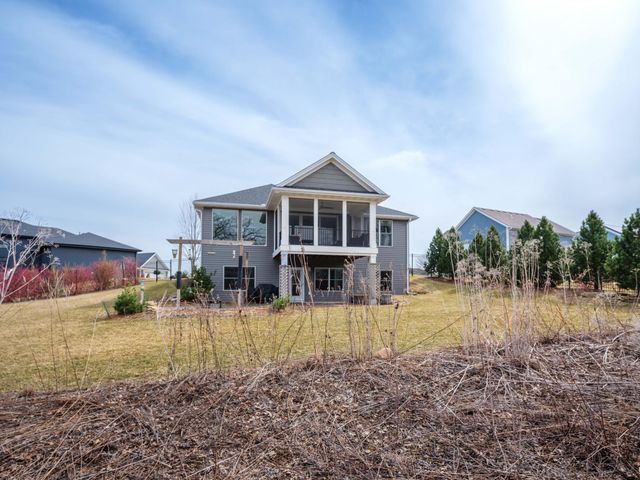 2482 Fieldstone Road SW, Rochester, MN 55902