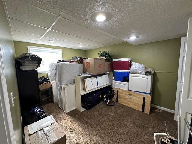 1535 Kings Crown, Wixom, MI 48393