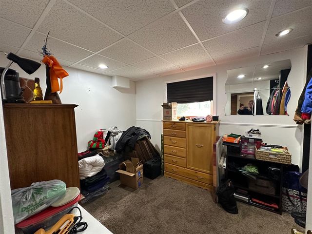 1535 Kings Crown, Wixom, MI 48393