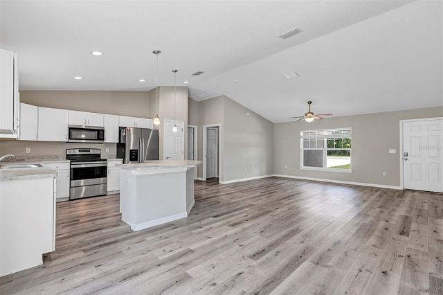 21512 SW RAINBOW LAKES BOULEVARD, Dunnellon, FL 34431