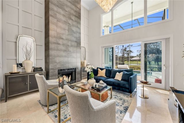 4356 Pond Apple DR N, Naples, FL 34119