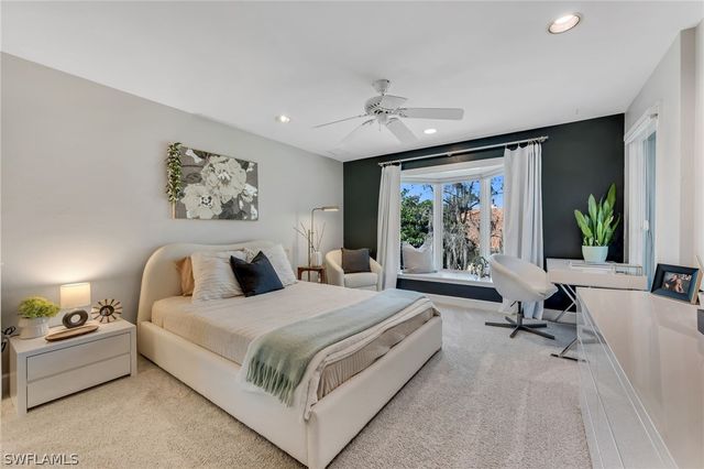 4356 Pond Apple DR N, Naples, FL 34119