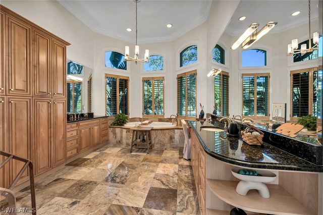 4356 Pond Apple DR N, Naples, FL 34119