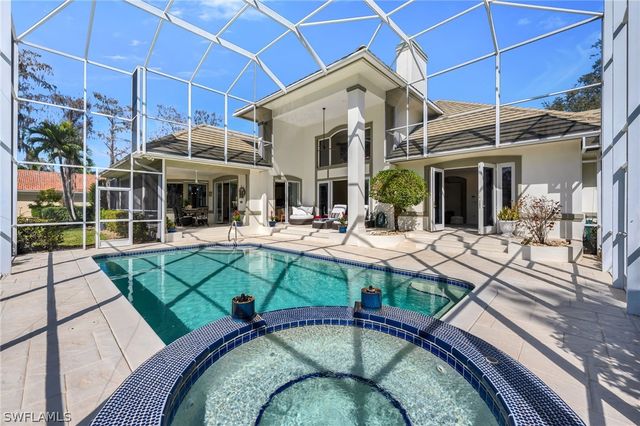 4356 Pond Apple DR N, Naples, FL 34119