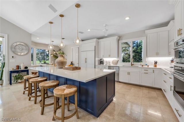 4356 Pond Apple DR N, Naples, FL 34119