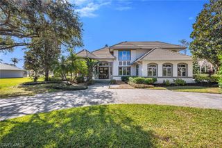 4356 Pond Apple DR N, Naples, FL 34119