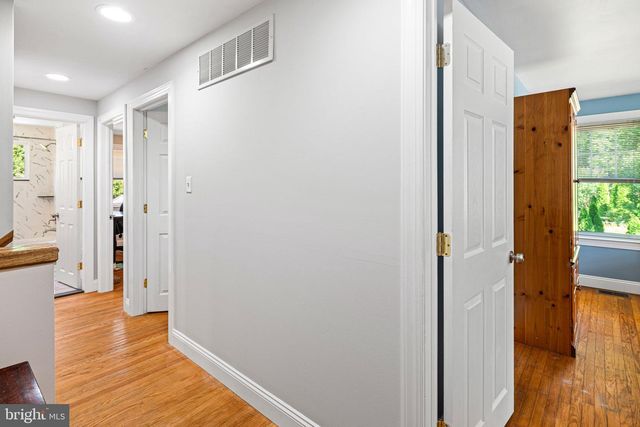 1674 FORT WASHINGTON AVE, Ambler, PA 19002