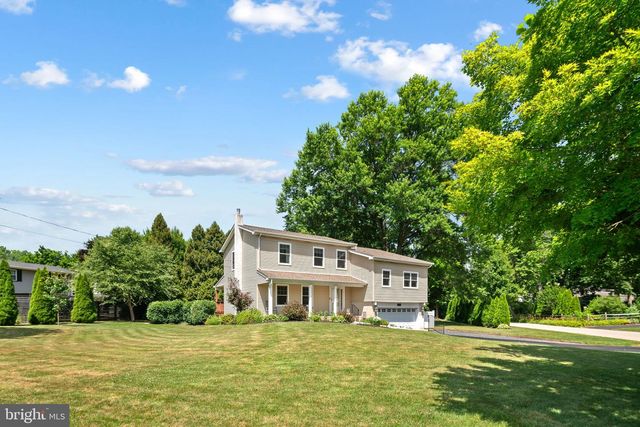 1674 FORT WASHINGTON AVE, Ambler, PA 19002