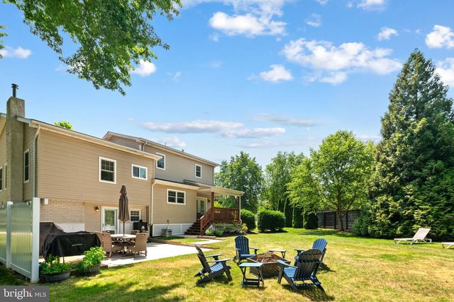 1674 FORT WASHINGTON AVE, Ambler, PA 19002