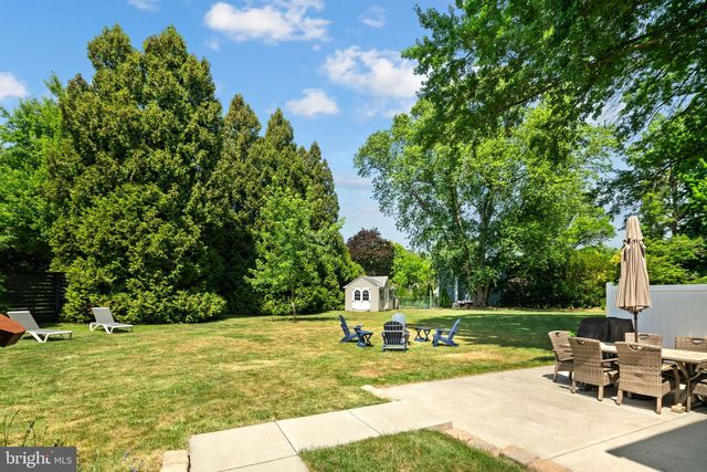 1674 FORT WASHINGTON AVE, Ambler, PA 19002