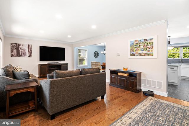 1674 FORT WASHINGTON AVE, Ambler, PA 19002