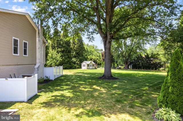 1674 FORT WASHINGTON AVE, Ambler, PA 19002