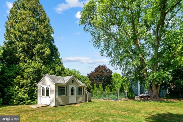 1674 FORT WASHINGTON AVE, Ambler, PA 19002