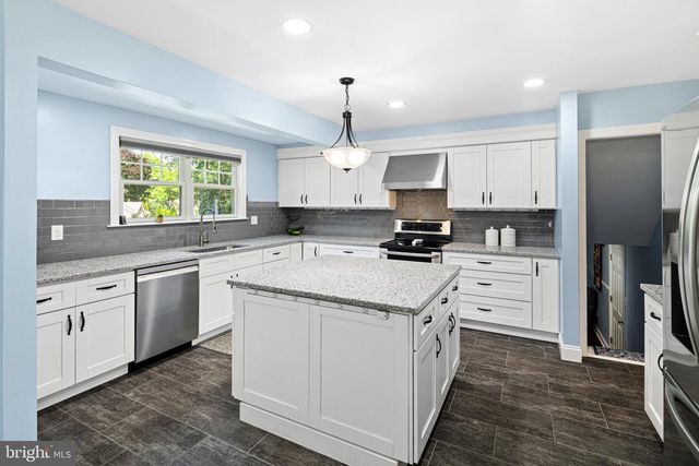 1674 FORT WASHINGTON AVE, Ambler, PA 19002