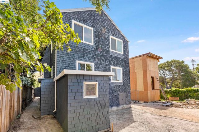 1818 Milvia St, Berkeley, CA 94709