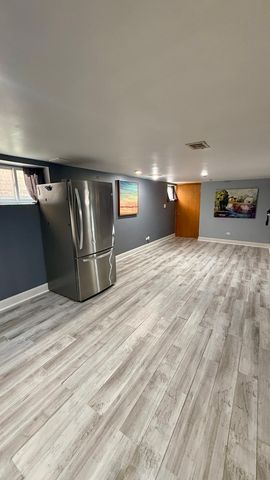 5121 S New England Avenue G, Chicago, IL 60638