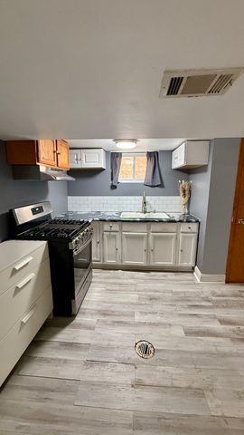 5121 S New England Avenue G, Chicago, IL 60638