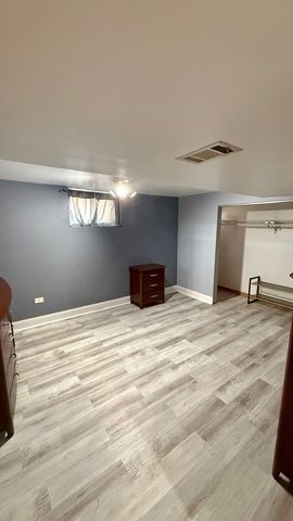 5121 S New England Avenue G, Chicago, IL 60638