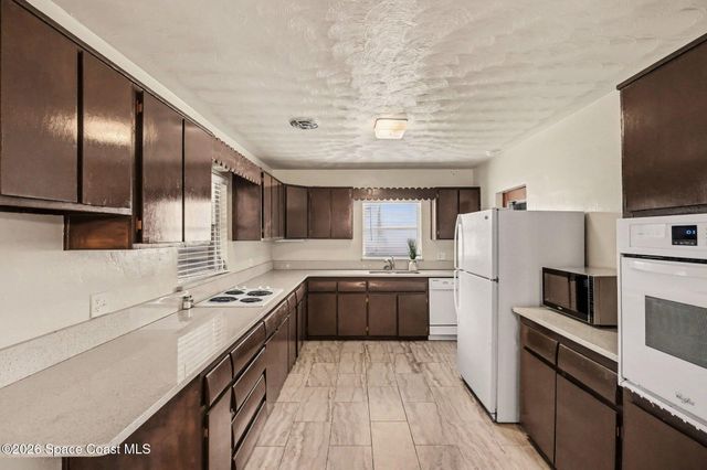 19 Orange Avenue N, Rockledge, FL 32955