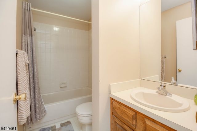 3 Sage Court, Bedminster Twp., NJ 07921