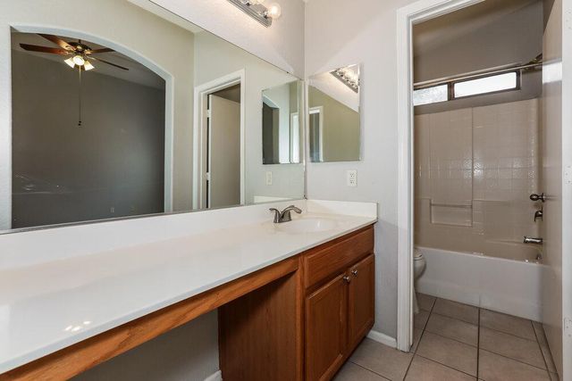 1069 E Nardini Street, San Tan Valley, AZ 85140