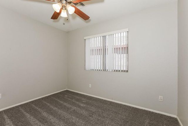 1069 E Nardini Street, San Tan Valley, AZ 85140