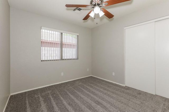 1069 E Nardini Street, San Tan Valley, AZ 85140