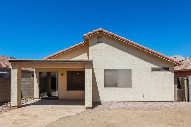 1069 E Nardini Street, San Tan Valley, AZ 85140