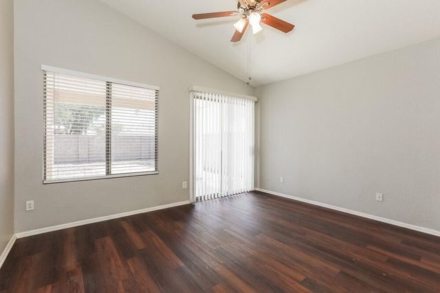 1069 E Nardini Street, San Tan Valley, AZ 85140