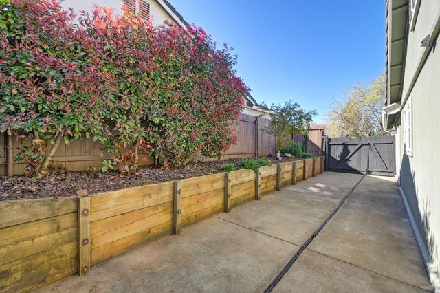 3620 Coral Bells Dr, El Dorado Hills, CA 95762