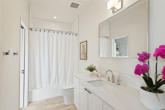 7514 Midbury Drive, Dallas, TX 75230