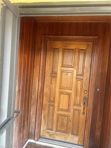 5 Broadway CIR, Fort Myers, FL 33901