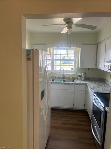 5 Broadway CIR, Fort Myers, FL 33901