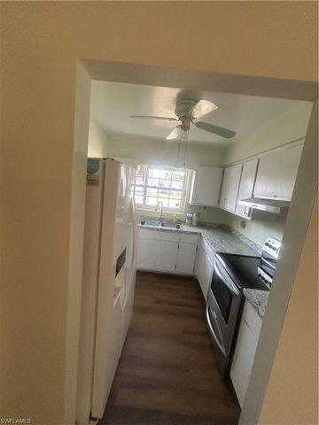 5 Broadway CIR, Fort Myers, FL 33901